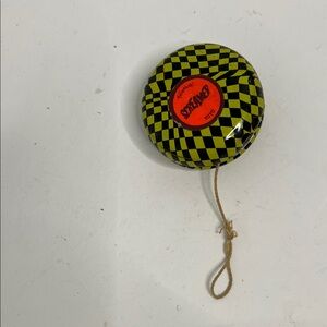 Screamer Vintage Yellow and Black Checkered Yo-Yo